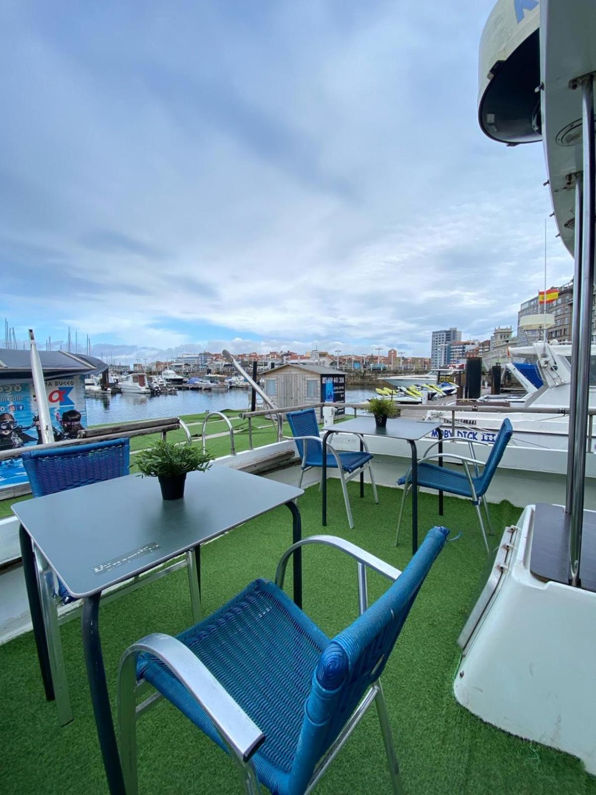 Experiencia En El Mar Gijon C Hotel Exterior photo